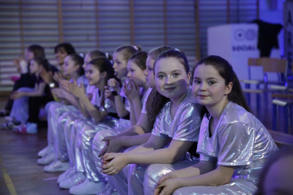dziewczyny zdobyły wyróżnienia startując w IV Ogólnopolskim Festiwalu Tanecznym Sulmierzyce Open
