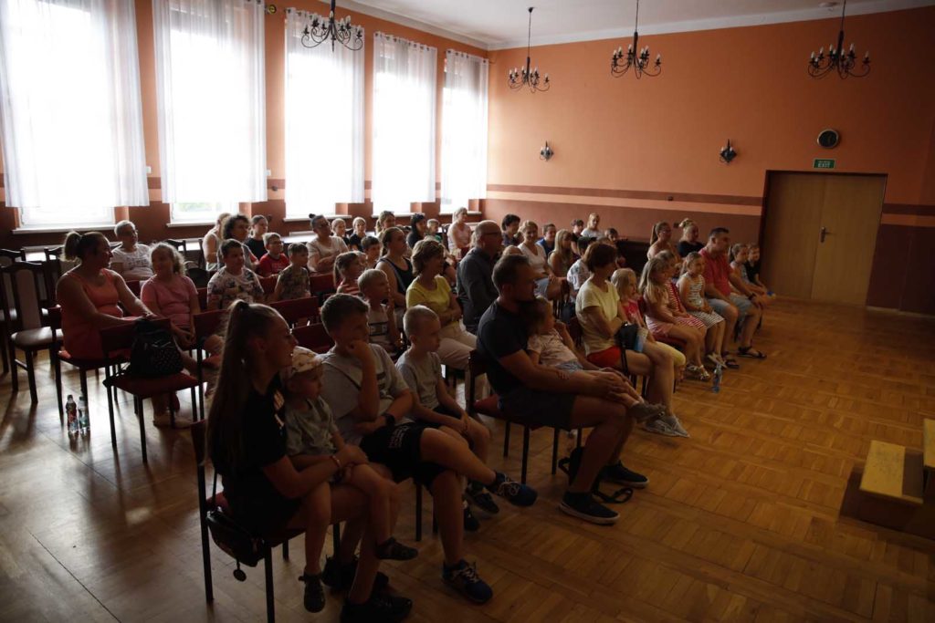 teatrzyk Zielony melonik z interakcyjnym przedstawieniem dla dzieci pt. „Kot w butach