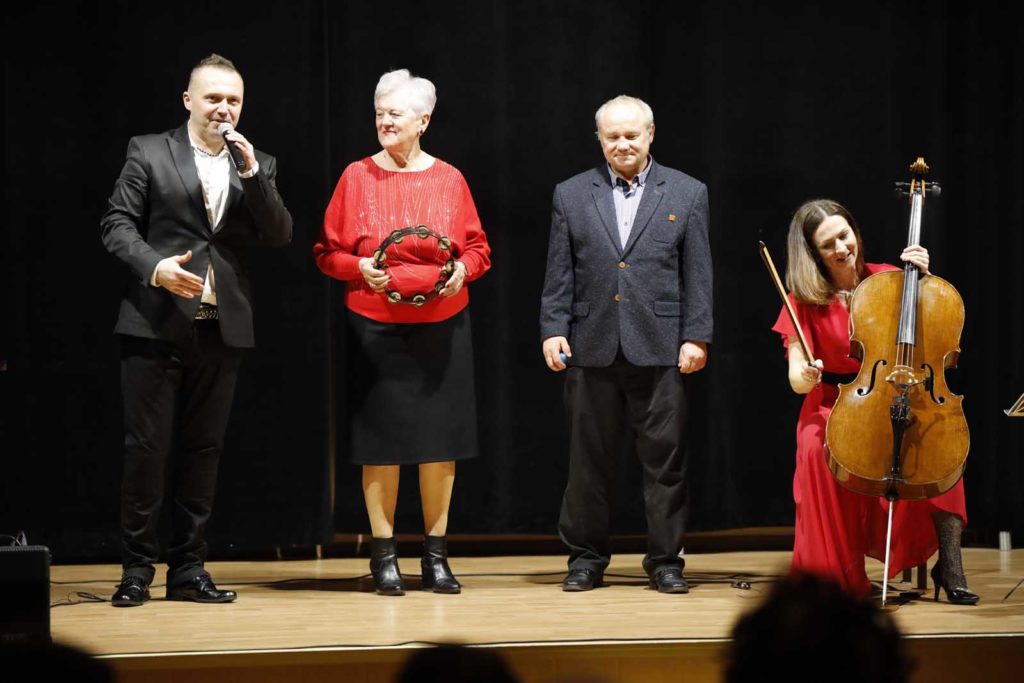 MIŁOŚĆ CZY ZAKOCHANIE – HISTORIE MIŁOSNE, taki właśnie tytuł miał koncert zorganizowany przez MGOK